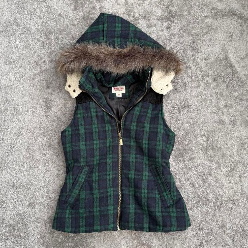 Mossimo green plaid vest with fur trim